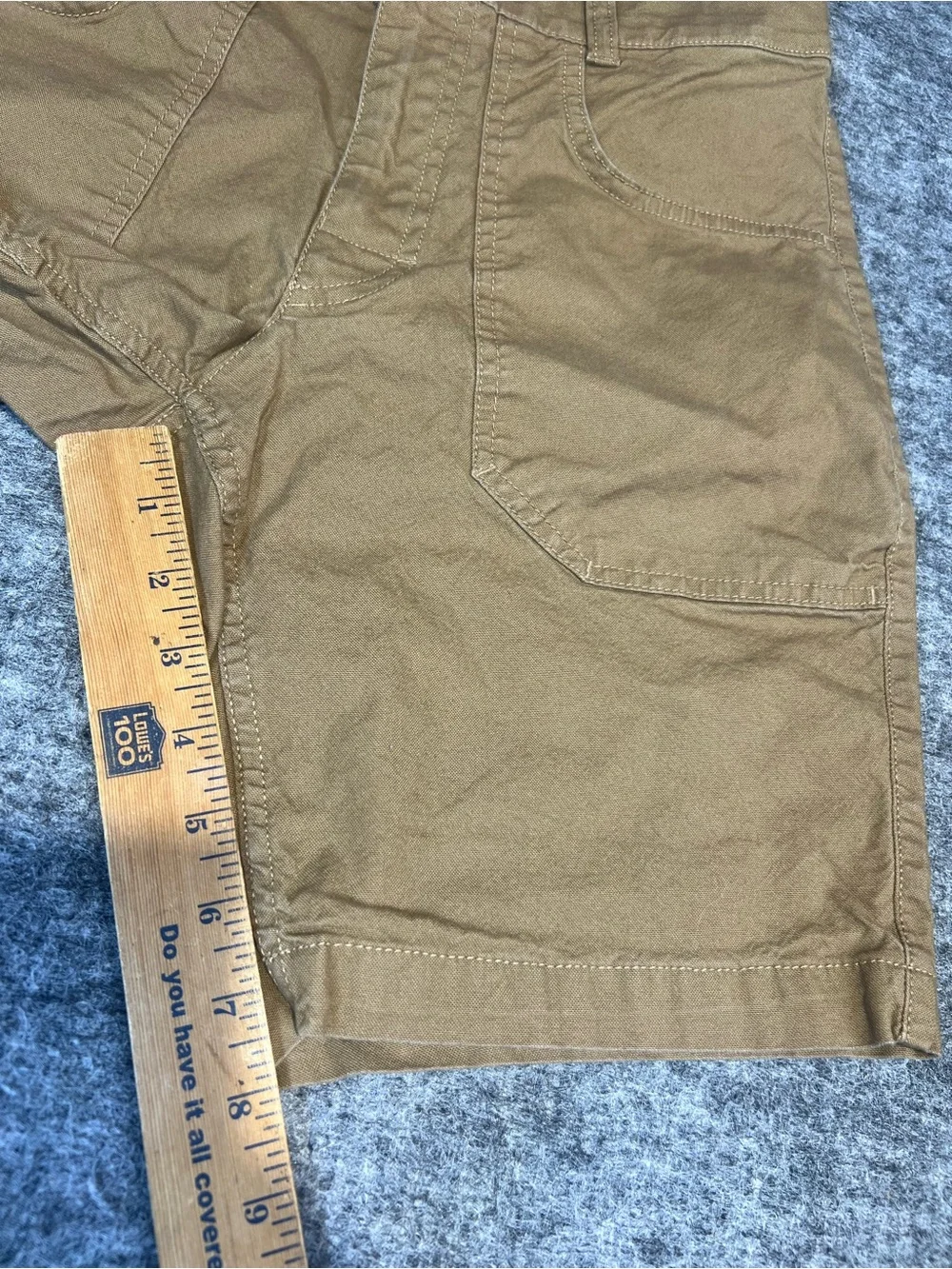 columbia shorts size 28 waist  straight fit 9 inch inseam hiking outdoors men’s